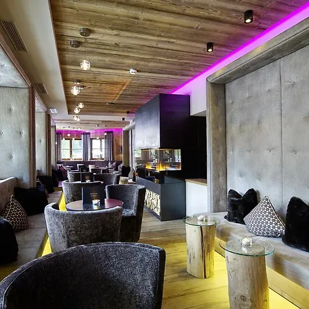 Отель Verwoehnhotel Wildspitze Санкт-Леонхард-им-Пицталь