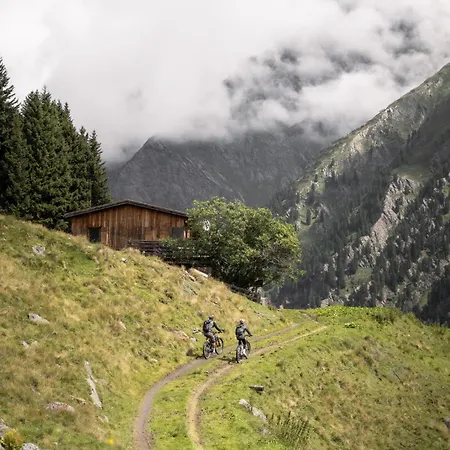 Hotel Verwoehnhotel Wildspitze 4*