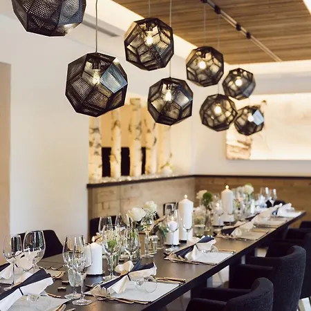 Hotel Verwohnhotel Wildspitze 4*