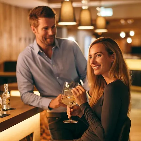 Verwoehnhotel Wildspitze 4*