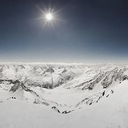 Отель Verwoehnhotel Wildspitze Санкт-Леонхард-им-Пицталь